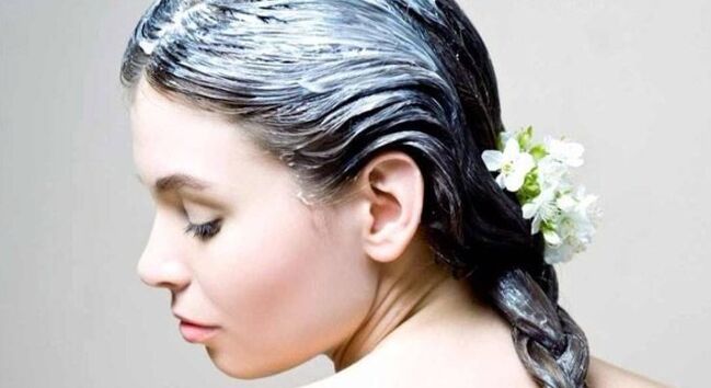 Masque pour la récupération de la coiffure rapide